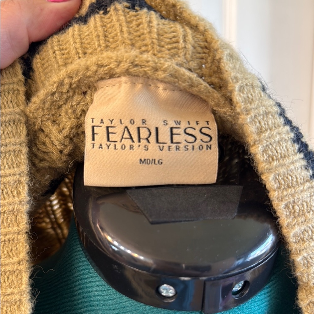 Fearless TV Cardigan - Picture 2 of 6